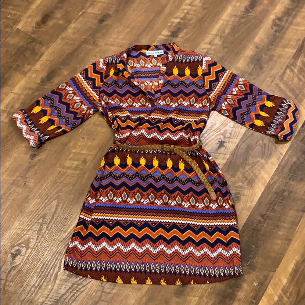 Women’s mid-length dress